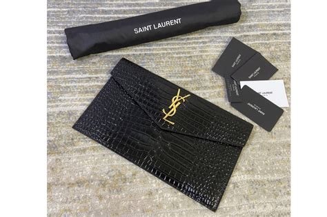 ysl pouch medium 2022 3 08011 565739 eaafa 8037